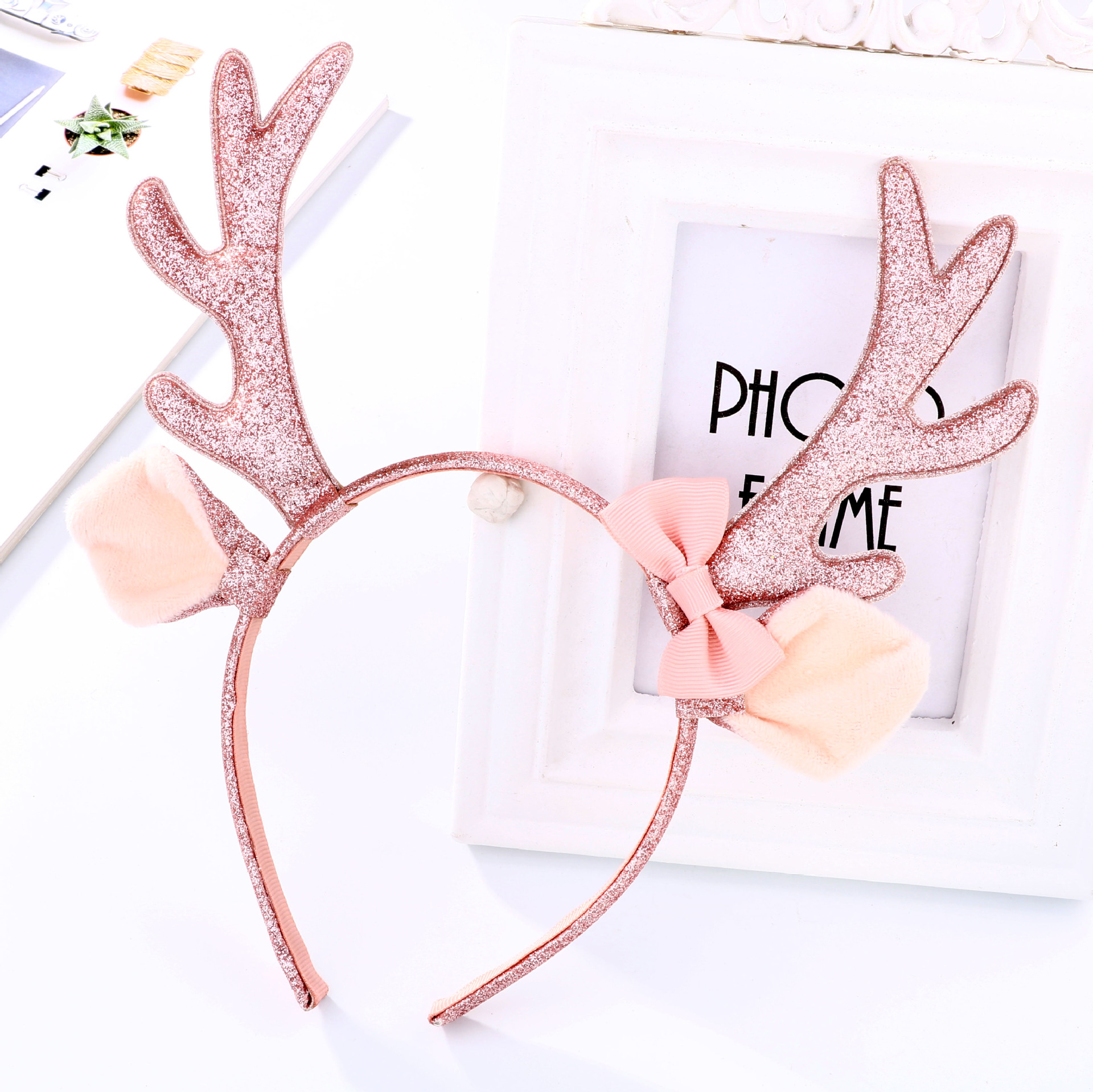 Cute Pink Glitter Reindeer Ant - огляд і ціна Cosplay Prop Bow