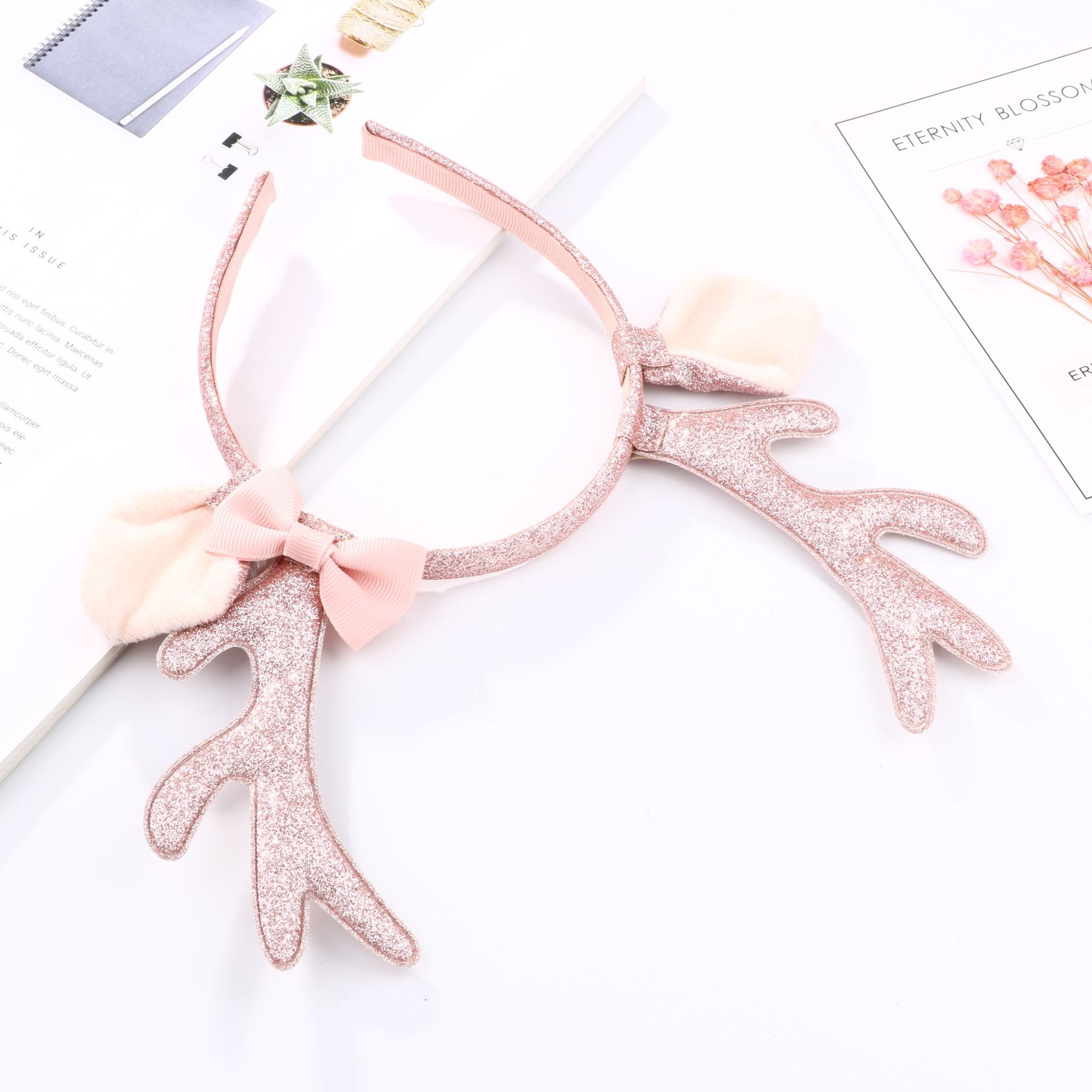 Cute Pink Glitter Reindeer Ant - огляд і ціна Cosplay Prop Bow